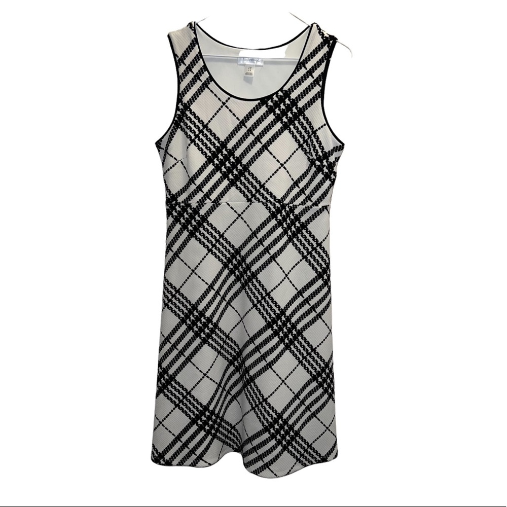 MOTHERHOOD brand maternity plaid dress. Size M